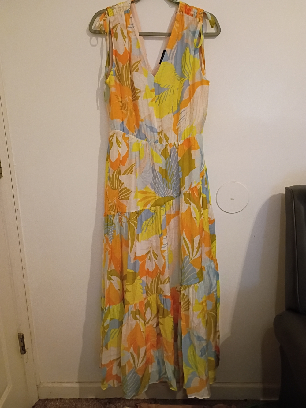 1. State Sleeveless Floral Maxi‎ Dress in Yellow, Orange & Light Blue Sz M